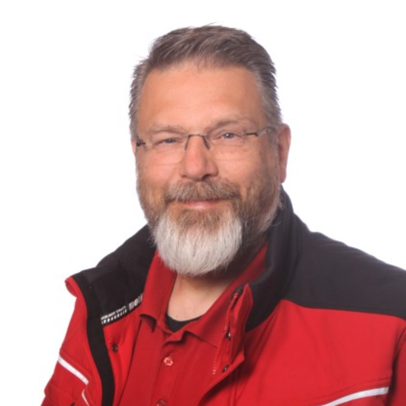  Tobias Hillmann